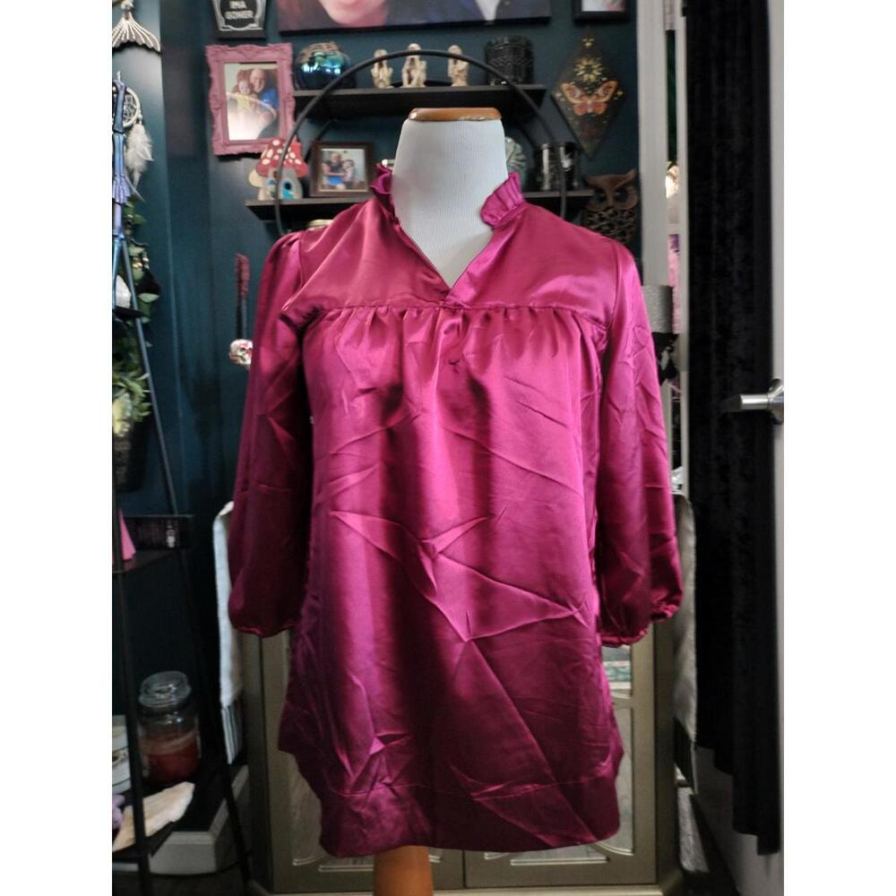 The limited satin blouse red